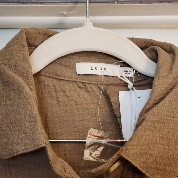 NWT LUSH Shortie Romper Size S - Picture 4 of 7